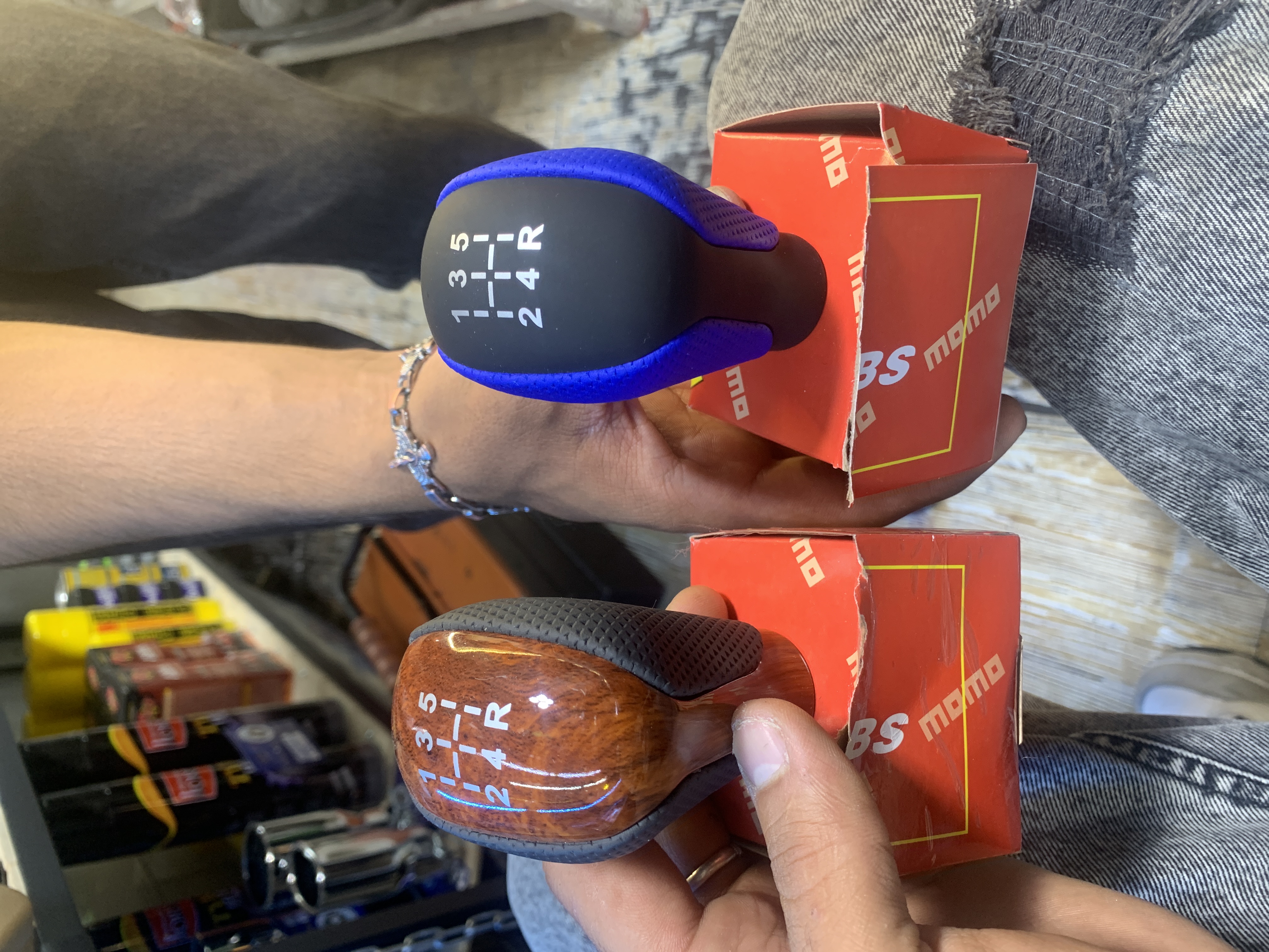سر دنده مومو